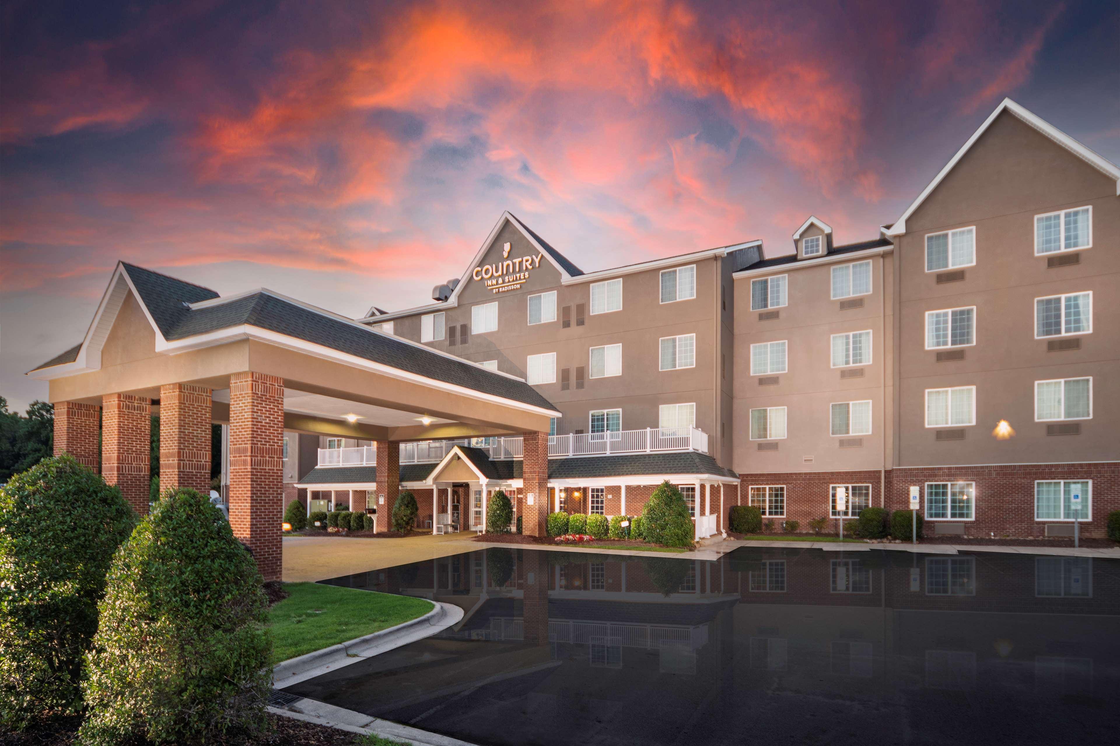 Country Inn & Suites By Radisson, Rocky Mount, Nc Buitenkant foto